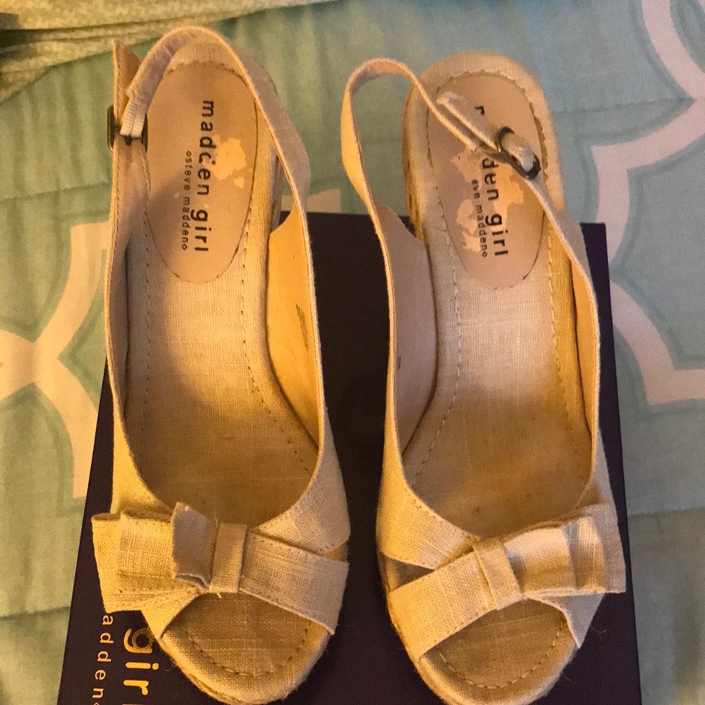 Tan Madden Girl wedges